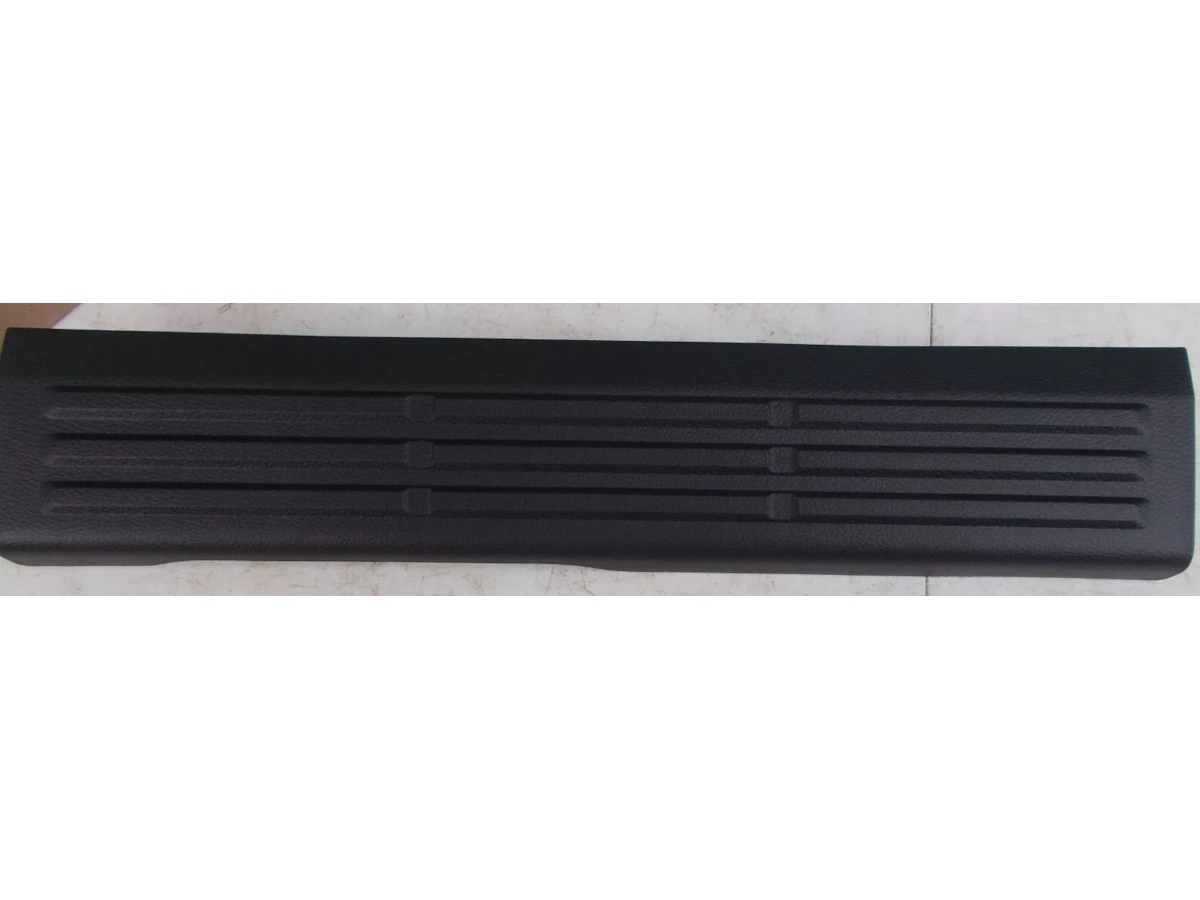 Ford Replacement Door Sill Scuff Plate For Front Left Driver Side