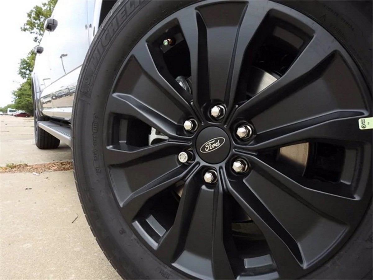 Ford Wheel - 20