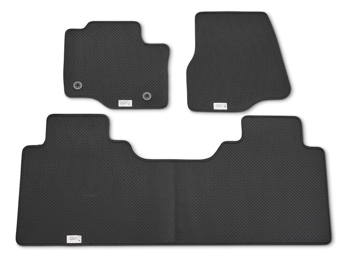 Ford Carpeted Floor Mats Black With Super Duty Logo Three Pieces