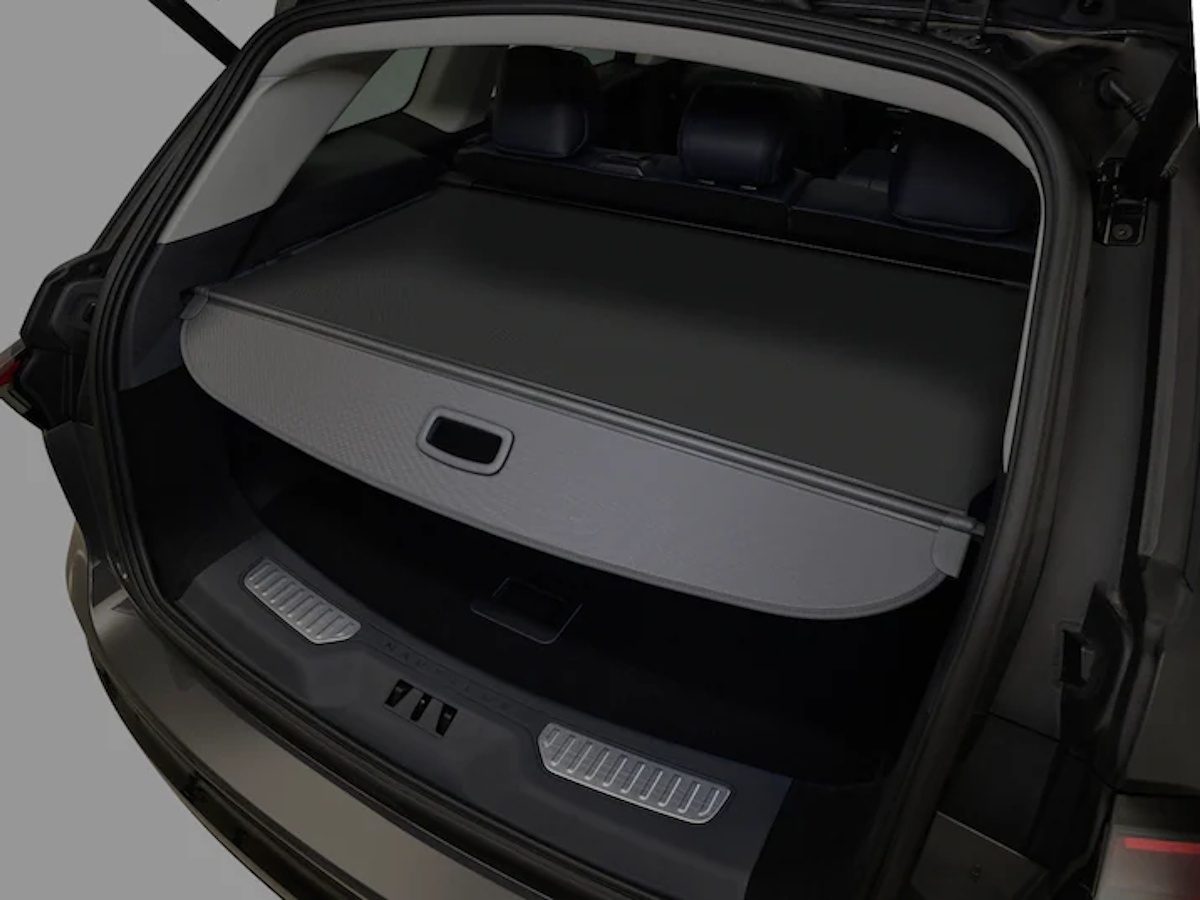 Ford Retractable Cargo Area Cover, VR2TZ-5845440-BA | Levittown Ford